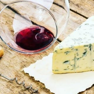 Love and couples come in many forms - cheese and wine 🍷 🧀 what’s your favourite pair #lovethetaste #winered #cheeseplatter #nomnom #lovemebox #lovethemall #gifts #blue #brie #naughtytreats #treatyourself #loveit