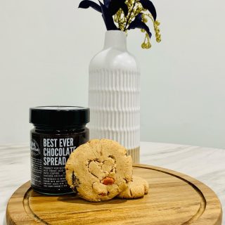 Date night with my teen daughter 🥰❤️💕 
She baked healthy cookies with a love heart for us to enjoy after dinner❤️🤩

@mommakombucha best ever chocolate spread was a perfect addition to our cookies. 
Made with organic ingredients. Naturally gluten, dairy and refined sugar free. Vegan chocolate spread and completely guilt free! 

The nutrients in organic coconut oil are packed with antibacterial, anti-microbial and antifungal nutrient lauric acid. This can provide excellent support to help boost immunity and improve gut health.

I love the amazing products I find for @love_me_box hampers. ❤️
Delicious, guilt free and healthy treats! 
Stay tuned for the new chocolate lover gift box! 🍫🎁

I also sell the chocolate spread on it’s own. 
Go to https://lovemebox.etsy.com or message me. Free delivery on the northern beaches.  #lovemebox #datenightwithmydaughter #ilovehersomuch #bestdateever #guiltfreechocolate #healthychocolatespread #guthealth #giftbox #chocolatelovergiftbox #staytuned #organic #veganchocolatespread #veganchocolate #healthychocolateforkids #refinedsugarfreechocolate #lunchboxfriendly #soyummy #lovemeboxishealthy #